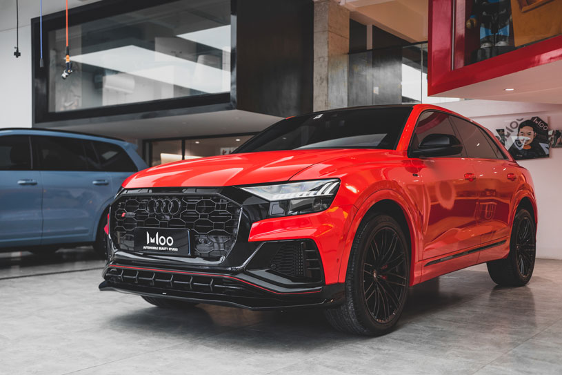 奥迪 Q8 法拉利红